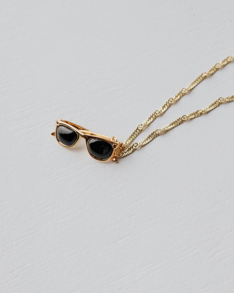 Colgante Unisex gafas plata chapada en oro yonix_Joyería Artesanal Sostenible_Luz de Nehca